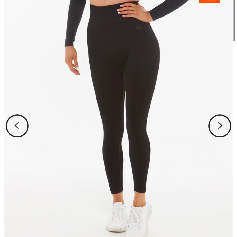Lazuli Label Air Seamless Leggings
